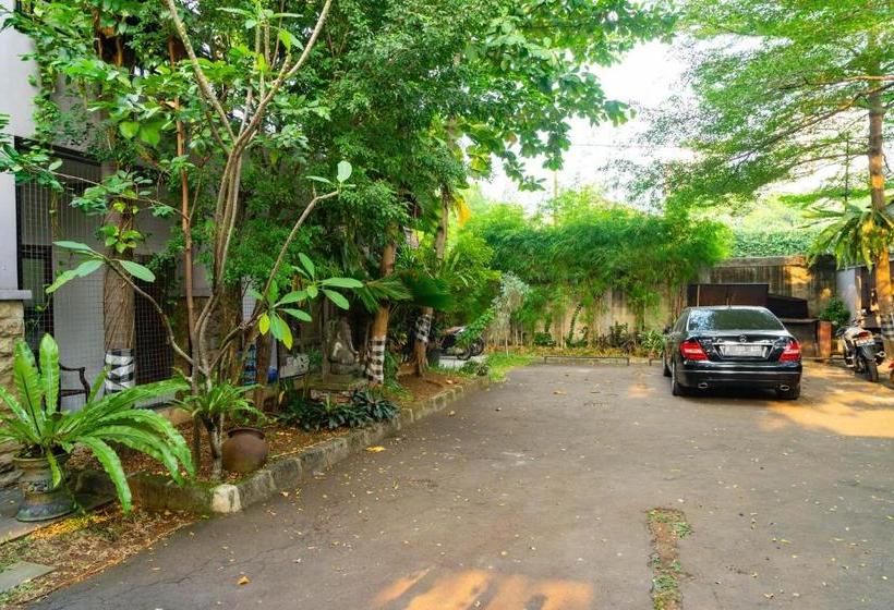 膳宿费 Reddoorz Plus Near One Bell Park Avenue