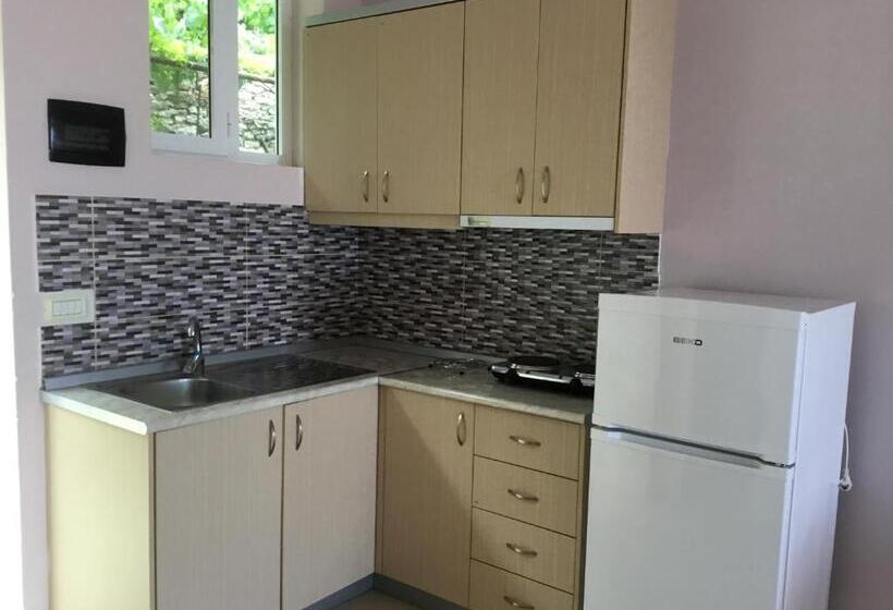 פנסיון Vila Hiso