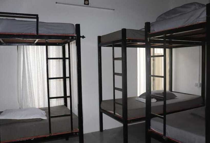 هاستل Katsura Varkala