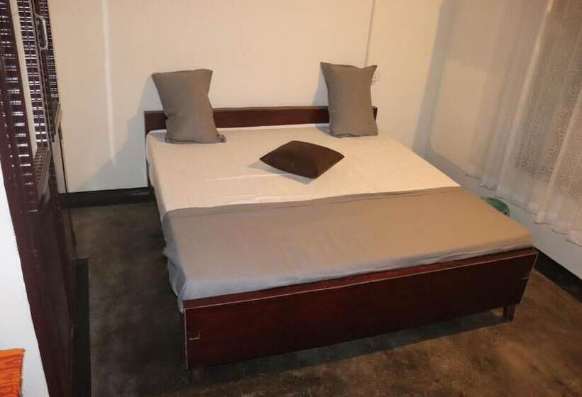 هاستل Katsura Varkala