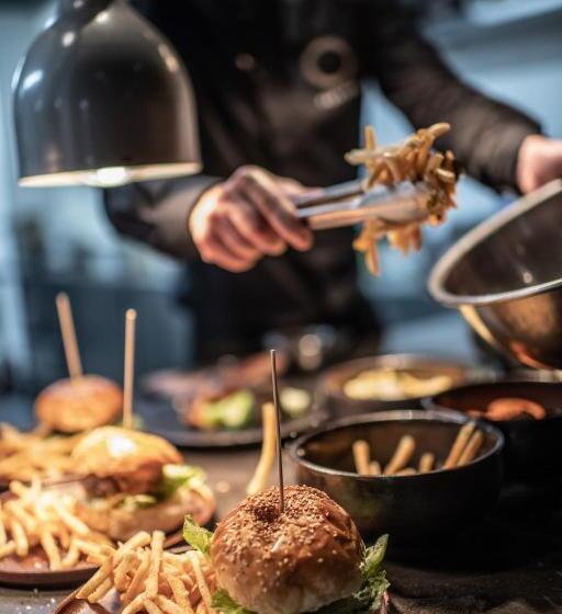 Yu Kiroro, Ski In Ski Out Luxury Residences