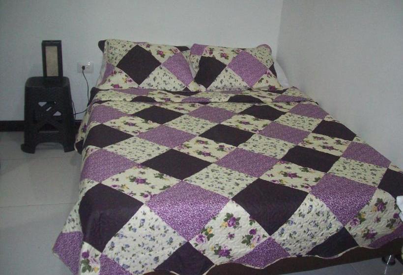 Общежитие Alojamientos Turisticos Titanic