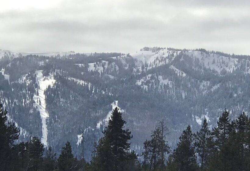 فندق صغير Boulder Creek Inn