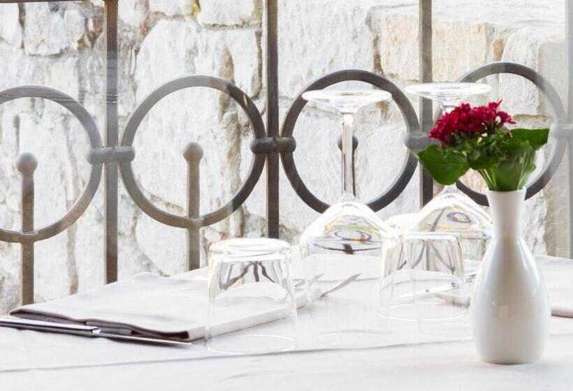 הוסטל Gran Osteria Tre Noci