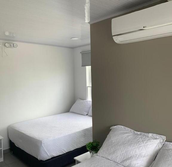 הוסטל Summer Breeze