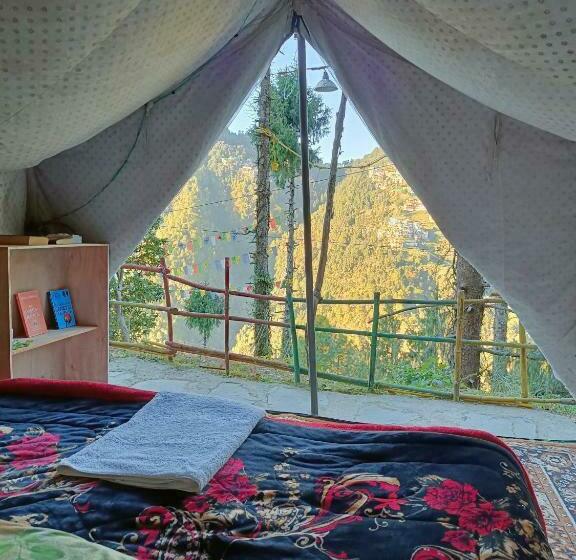 تختخواب و صبحانه Nomadic Dalhousie   Camping & The Adventure Café