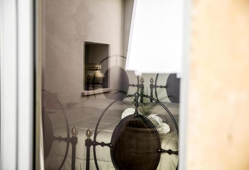 Bed and Breakfast Dimora Di Catullo   Ospitalità Di Charme