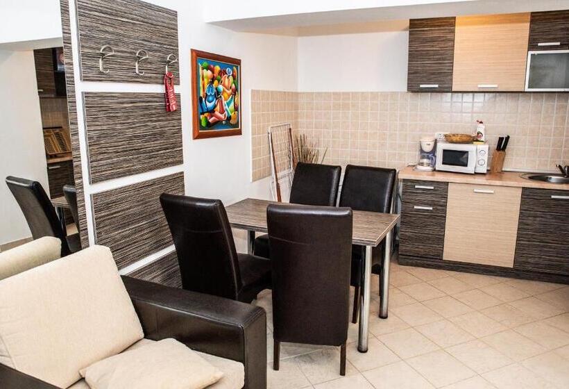 Club Residence Apartments