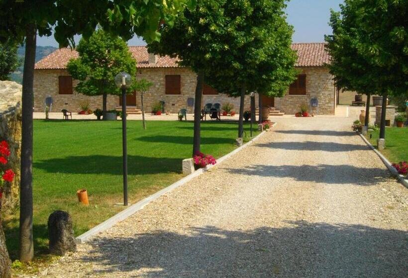 هتل Agriturismo Il Falco