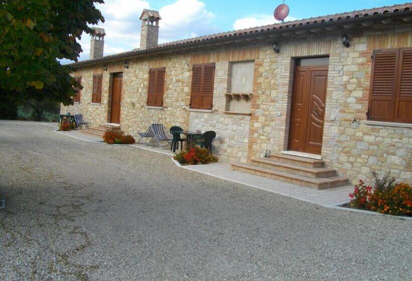 هتل Agriturismo Il Falco