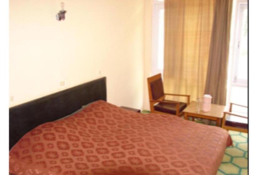 هتل Budget Maharaja