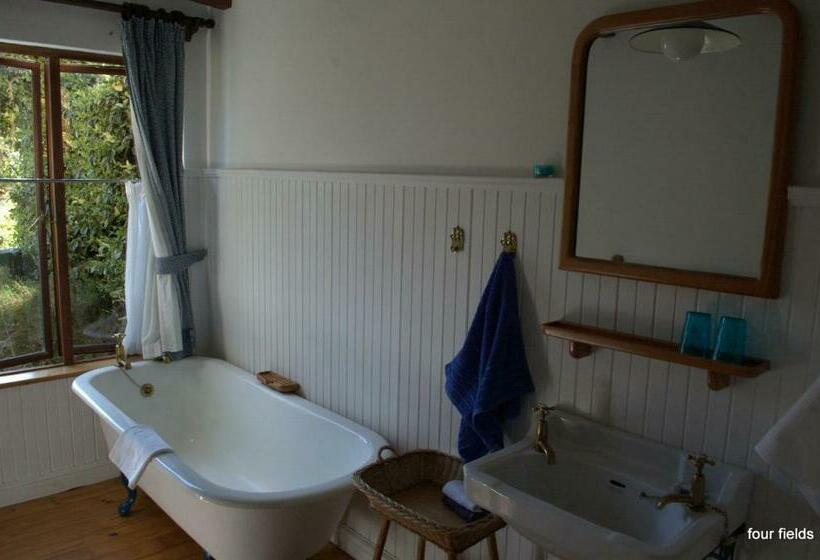 ホテル Four Fields Farm