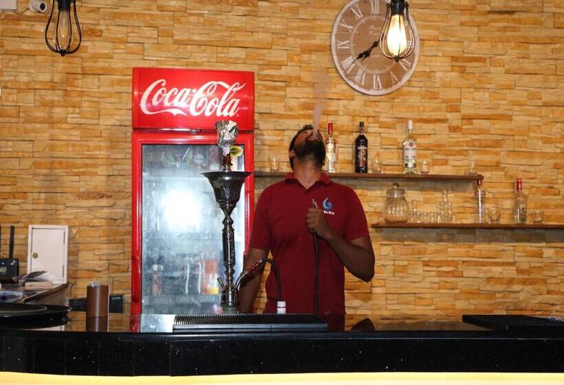 Отель Fresh Wave Mirissa Beach Front