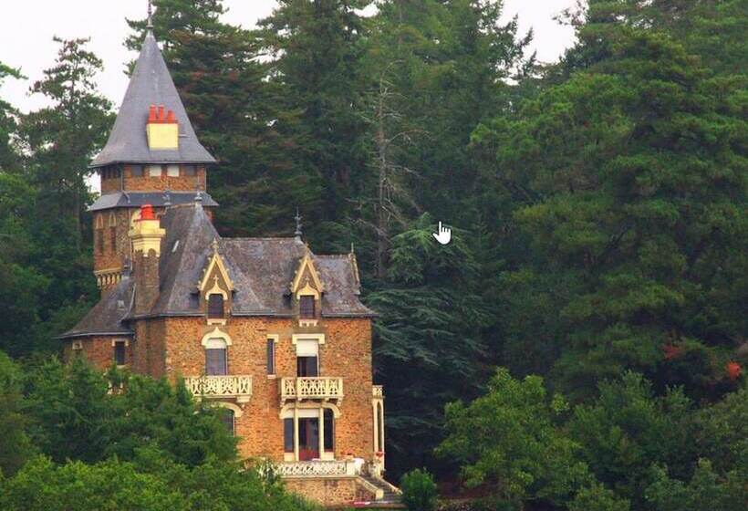 فندق The Storyteller Apartment Chateau Le Mur