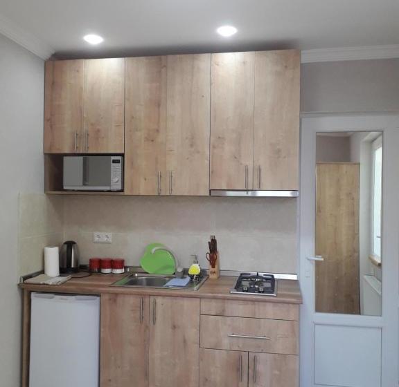 پانسیون Akaki's Guesthouse