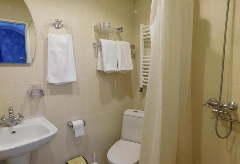 پانسیون Akaki's Guesthouse