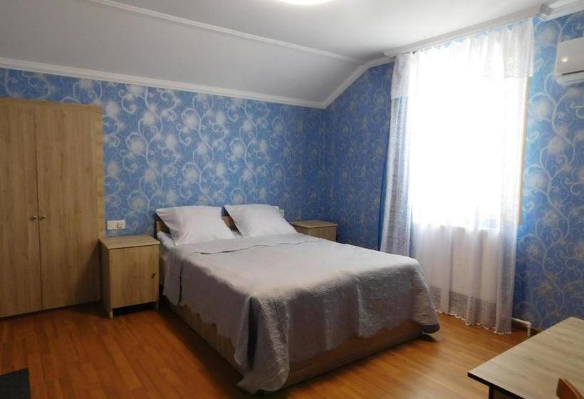 پانسیون Akaki's Guesthouse