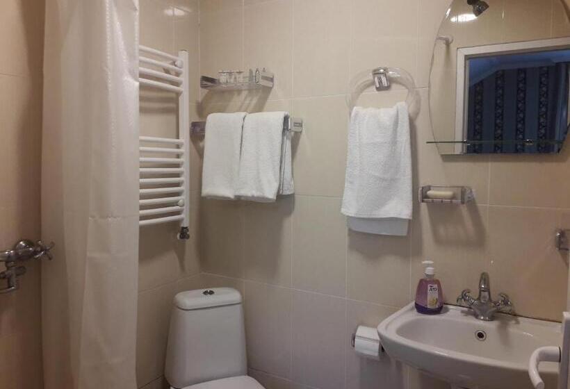 پانسیون Akaki's Guesthouse