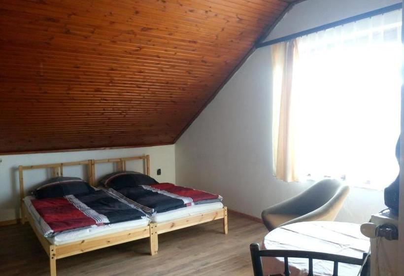 بنسيون Anna Hunor