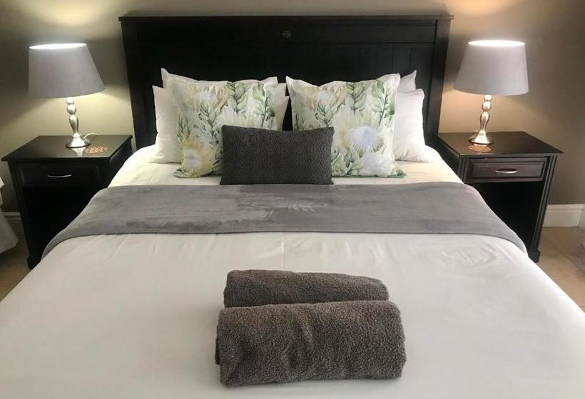 پانسیون Bird's View