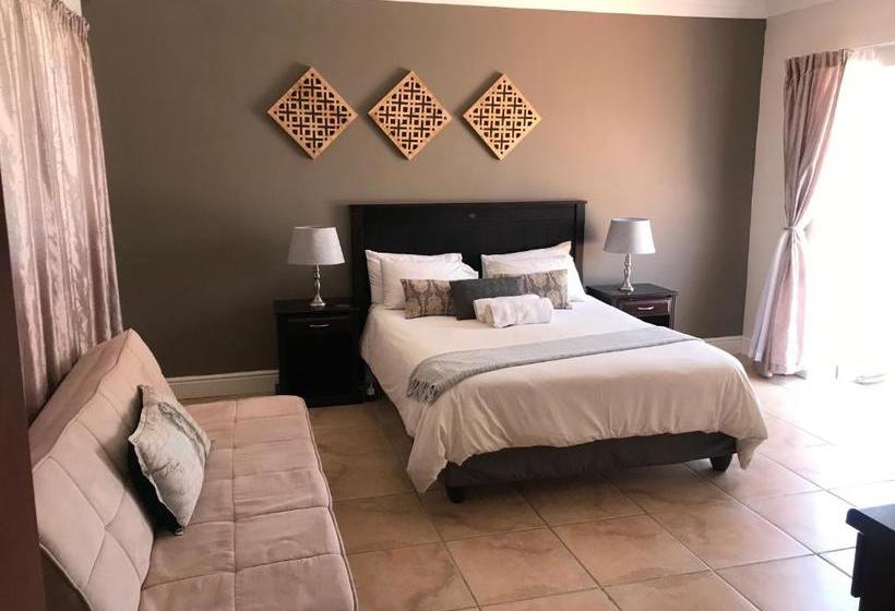 پانسیون Bird's View