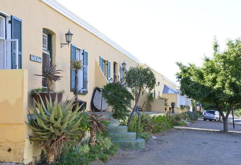 פנסיון Die Tuishuise & Victoria Manor