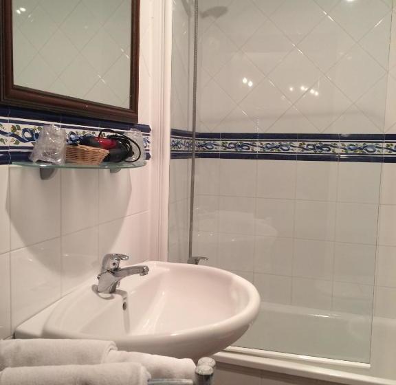 بنسيون El Porton De La Huebra