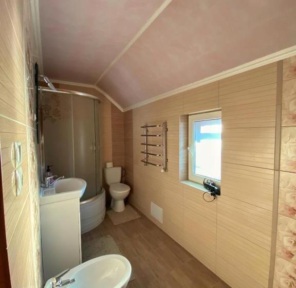 پانسیون Faina House