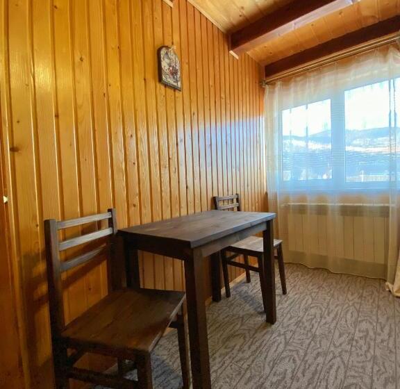 پانسیون Faina House