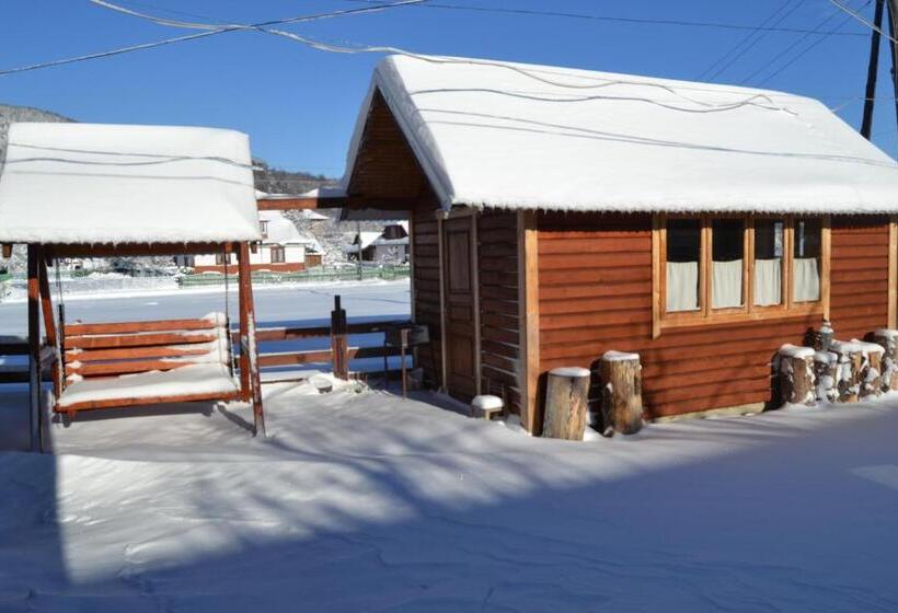 پانسیون Faina House