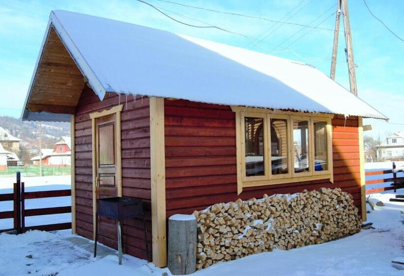 پانسیون Faina House