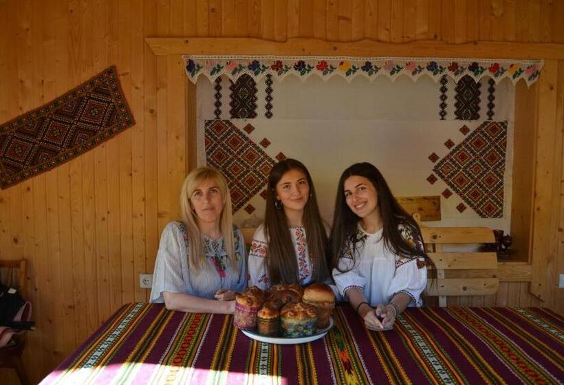 پانسیون Faina House