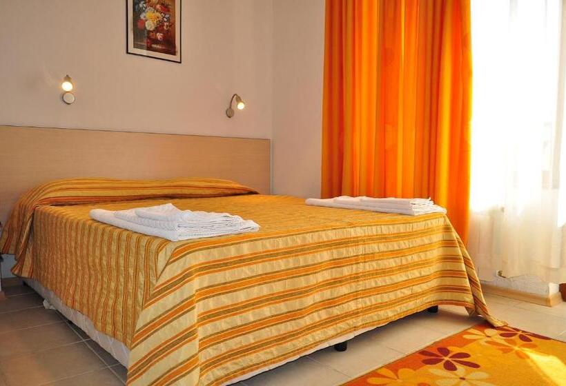 펜션 Family Hotel Daf