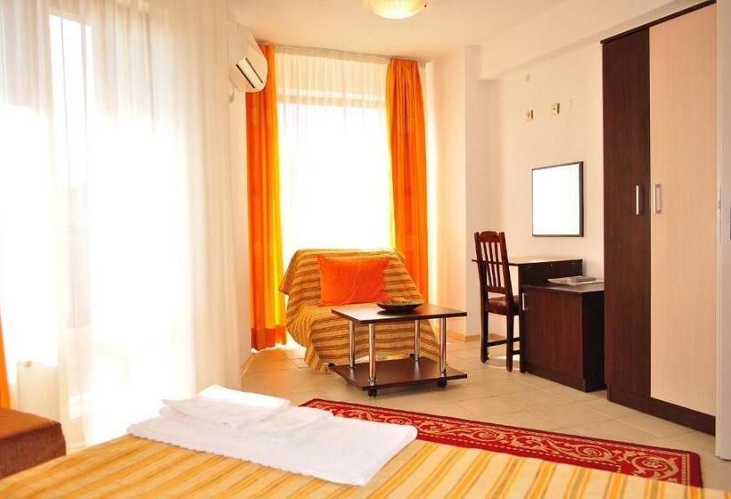 펜션 Family Hotel Daf