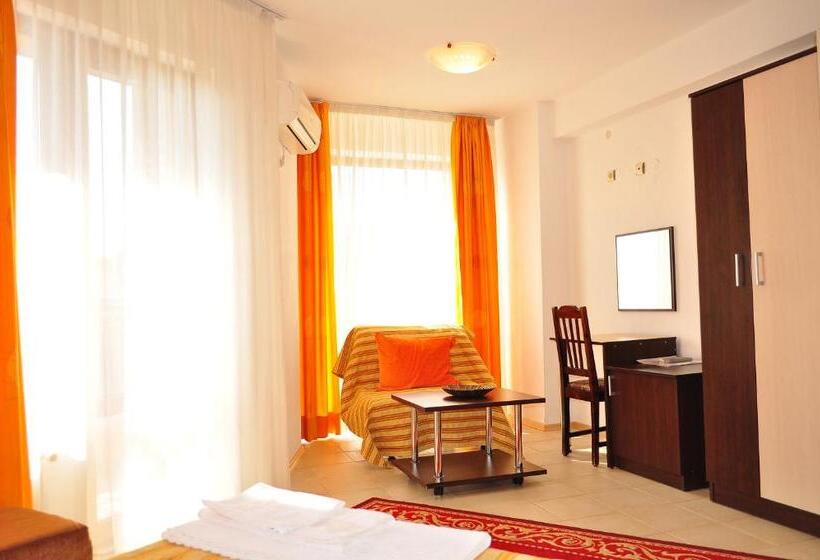 펜션 Family Hotel Daf