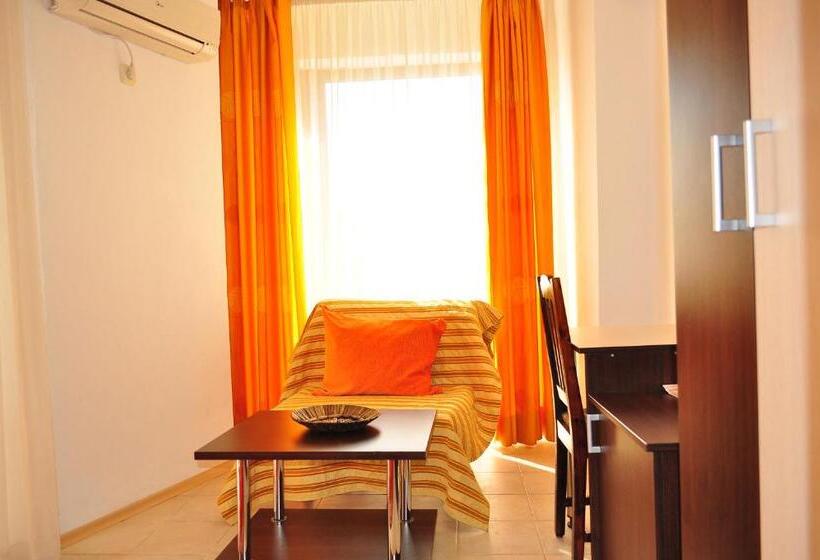 펜션 Family Hotel Daf