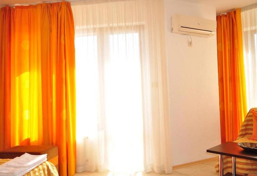 펜션 Family Hotel Daf