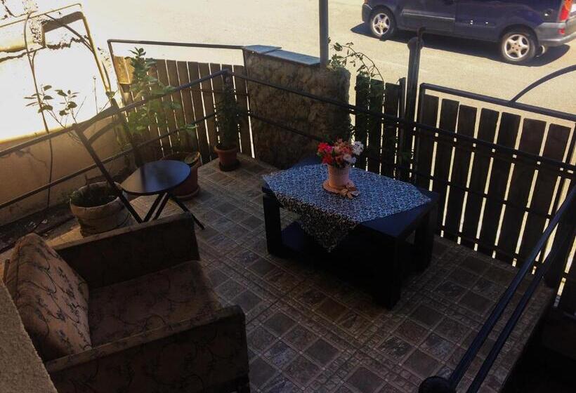 پانسیون Guest House Gelit