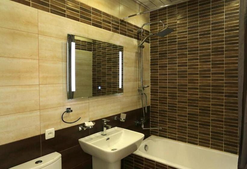 پانسیون Guest House Pirosmani 60