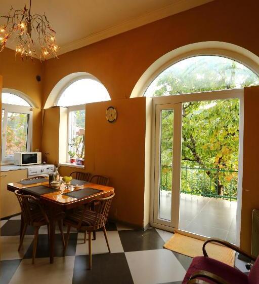 پانسیون Guest House Pirosmani 60