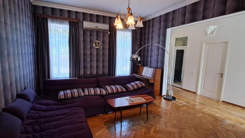 پانسیون Guest House Pirosmani 60