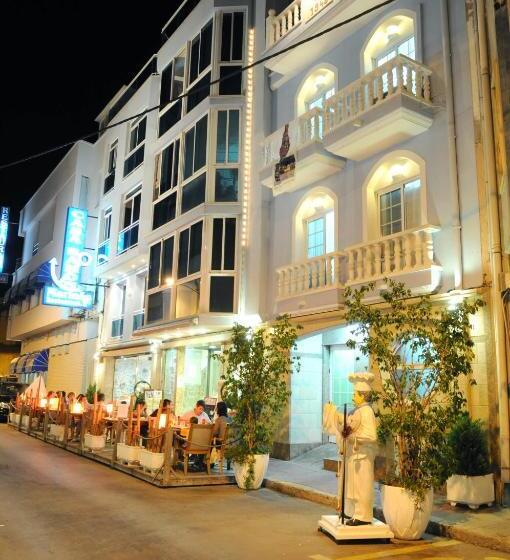 پانسیون Hostal Can Marinés