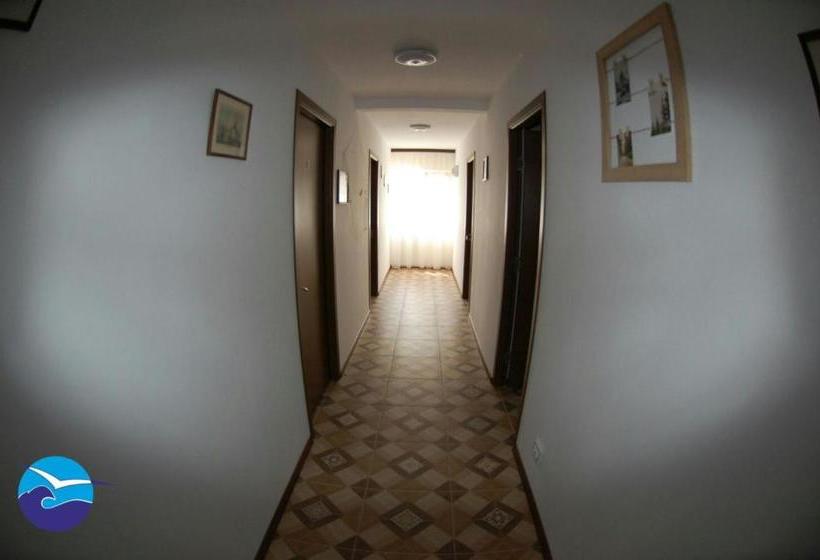 膳宿费 Mar Mari S