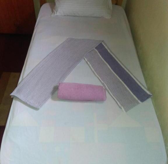 بنسيون Midigama Villa Resort