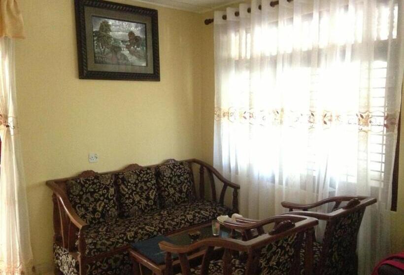 بنسيون Midigama Villa Resort