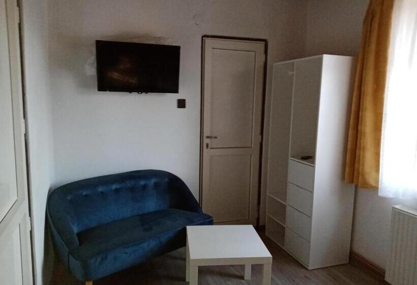 ペンション Parti Sétány Vendégház