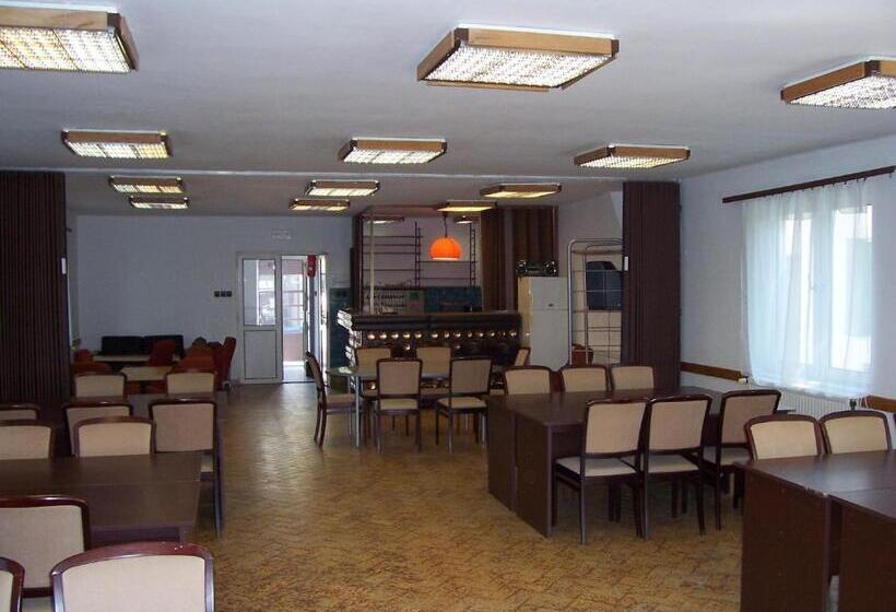 ペンション Parti Sétány Vendégház