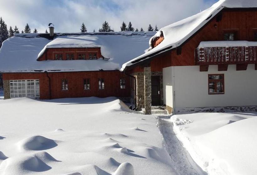 膳宿费 Penzion Nad Kvildou