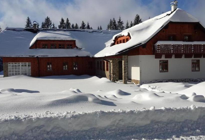 膳宿费 Penzion Nad Kvildou