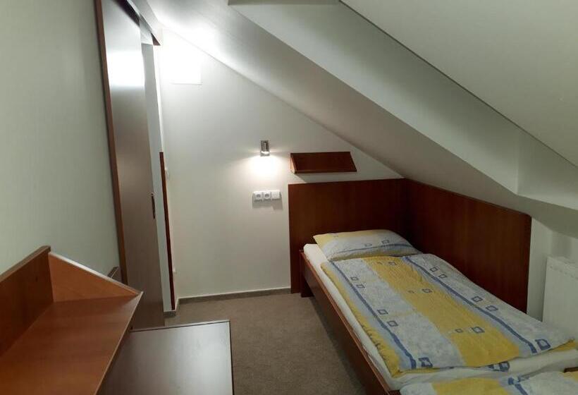 بنسيون Penzion Zoja